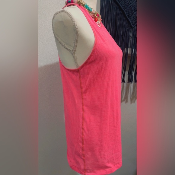 Lululemon Trapeze Twist Tank in 
Heathered Grapefruit - Picture 12 of 15